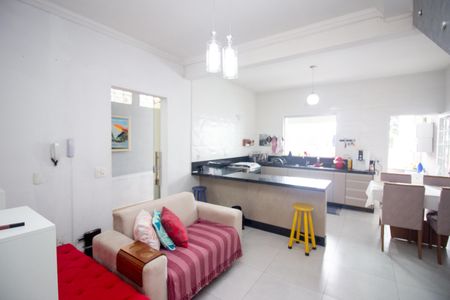 Casa à venda com 266m², 3 quartos e 2 vagasSala Casa 2