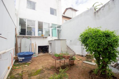 Casa à venda com 266m², 3 quartos e 2 vagasQuintal
