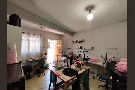 Casa à venda com 200m², 5 quartos e 2 vagasSala 