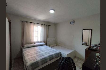 Casa à venda com 200m², 5 quartos e 2 vagasQuarto 