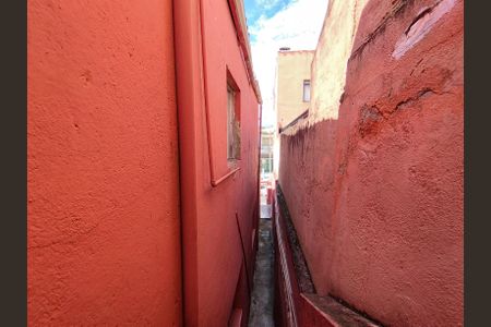 Casa à venda com 200m², 5 quartos e 2 vagasCorredor 