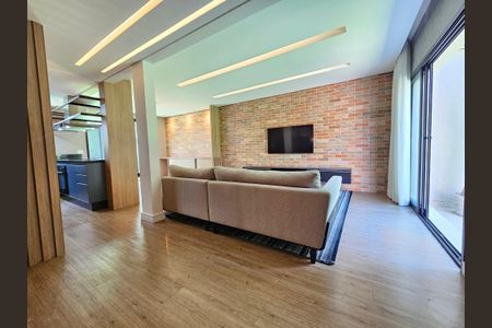 Sala de casa à venda com 3 quartos, 150m² em Vila Cordeiro, São Paulo