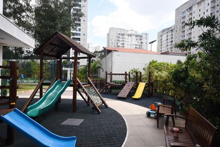 Apartamento para alugar com 104m², 3 quartos e 2 vagas Apartamento para alugar com 104m², 3 quartos e 2 vagasPlayground