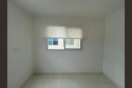 Sala e cozinha de apartamento para alugar com 1 quarto, 24m² em Jardim Placaford, Salvador