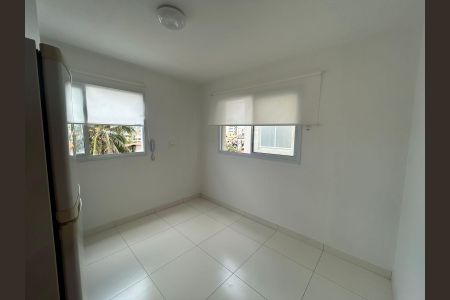 Sala e cozinha de apartamento para alugar com 1 quarto, 24m² em Jardim Placaford, Salvador