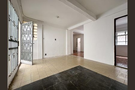 Sala  de casa para alugar com 2 quartos, 70m² em Santo Antônio, Belo Horizonte