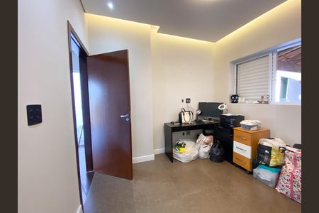 Casa à venda com 3 quartos, 450m² em Quarta Parada, São Paulo