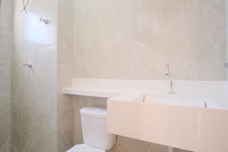 Casa à venda com 128m², 3 quartos e 3 vagasBanheiro da Suíte 1