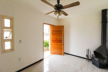 Sala de casa à venda com 2 quartos, 120m² em Harmonia, Canoas