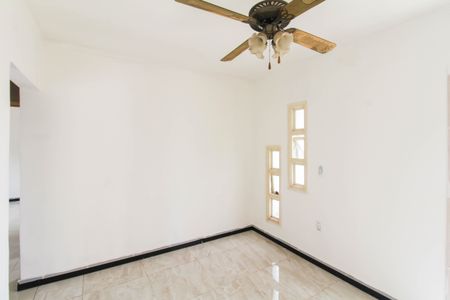 Sala de casa à venda com 2 quartos, 120m² em Harmonia, Canoas