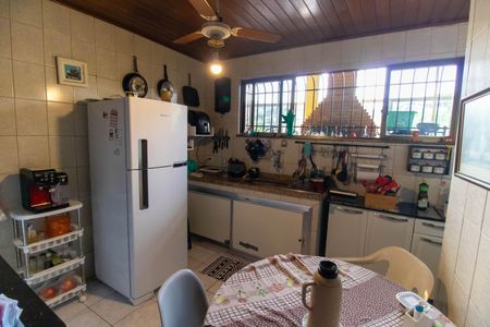 Casa à venda com 360m², 8 quartos e 5 vagasCozinha - casa 3 