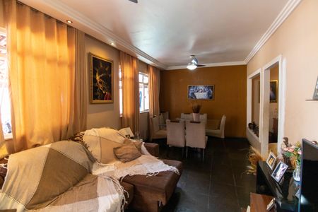 Casa à venda com 360m², 8 quartos e 5 vagasSala