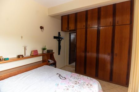 Casa à venda com 360m², 8 quartos e 5 vagasSuíte 1