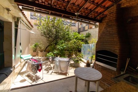 Casa à venda com 360m², 8 quartos e 5 vagasÁrea externa