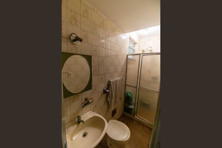 Casa à venda com 360m², 8 quartos e 5 vagasBanheiro de serviço