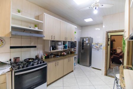 Casa à venda com 360m², 8 quartos e 5 vagasCozinha