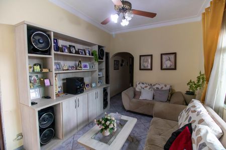 Casa à venda com 360m², 8 quartos e 5 vagasSala