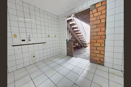Casa para alugar com 110m², 2 quartos e 1 vagaÁrea de Serviço