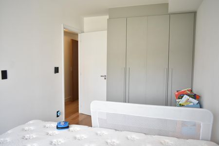 Apartamento à venda com 123m², 3 quartos e 2 vagasQuarto 2