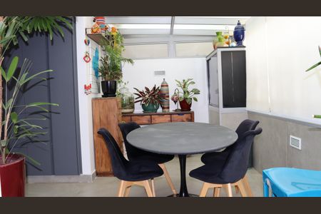 Apartamento à venda com 114m², 3 quartos e 1 vagaVaranda