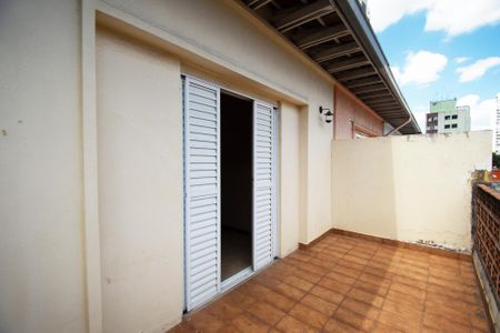 Casa à venda com 175m², 3 quartos e 2 vagas Casa à venda com 175m², 3 quartos e 2 vagasvaranda quarto 1