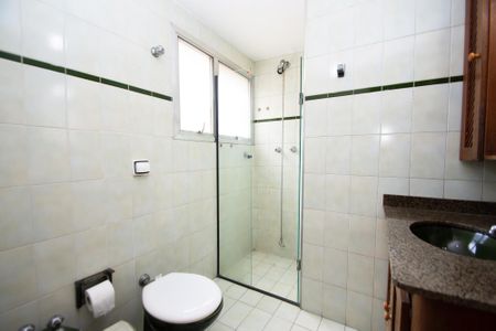 Casa à venda com 175m², 3 quartos e 2 vagas Casa à venda com 175m², 3 quartos e 2 vagasbanheiro corredor