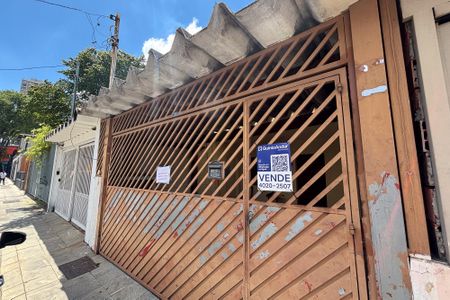 Casa à venda com 175m², 3 quartos e 2 vagas Casa à venda com 175m², 3 quartos e 2 vagasfachada da casa