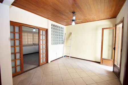 Casa à venda com 175m², 3 quartos e 2 vagas Casa à venda com 175m², 3 quartos e 2 vagasSala 2