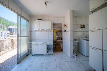 Apartamento para alugar com 130m², 3 quartos e sem vagaCozinha