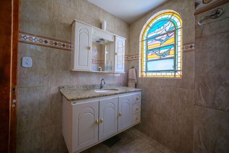 Apartamento para alugar com 130m², 3 quartos e sem vagaBanheiro