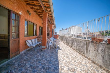 Apartamento para alugar com 130m², 3 quartos e sem vagaCobertura