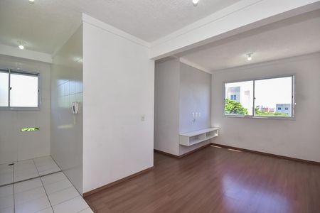 Sala de apartamento para alugar com 2 quartos, 47m² em Jardim Leonidas Moreira, São Paulo