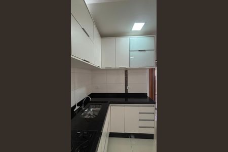 Cozinha de apartamento para alugar com 2 quartos, 90m² em Vila Vitória, Santo André