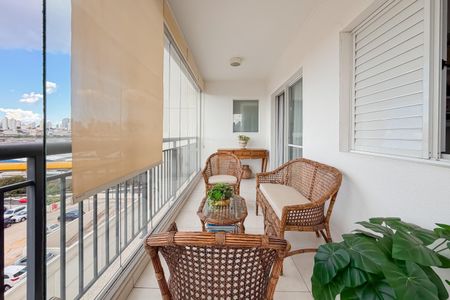 Apartamento à venda com 68m², 2 quartos e 1 vaga Apartamento à venda com 68m², 2 quartos e 1 vagaVaranda da Sala