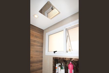 Apartamento à venda com 118m², 3 quartos e 2 vagasBanheiro da Suíte 1 