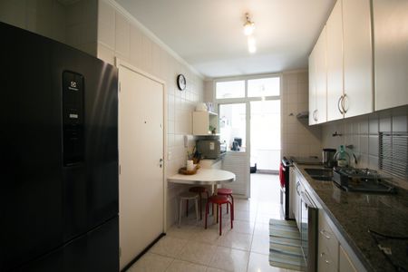 Apartamento à venda com 118m², 3 quartos e 2 vagasCozinha