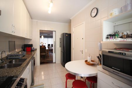 Apartamento à venda com 118m², 3 quartos e 2 vagasCozinha