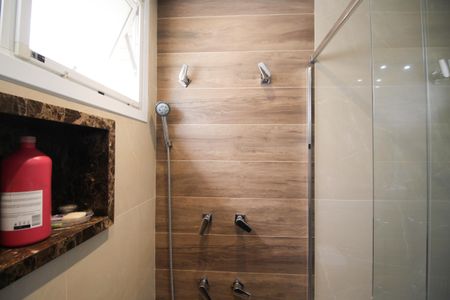 Apartamento à venda com 118m², 3 quartos e 2 vagasBanheiro da Suíte 1 