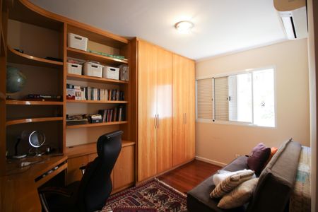 Apartamento à venda com 118m², 3 quartos e 2 vagasQuarto