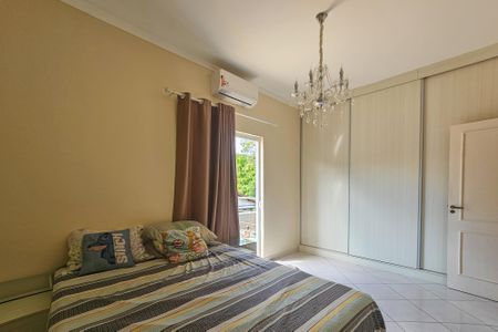 Casa de condomínio para alugar com 210m², 3 quartos e 2 vagasSuite 1