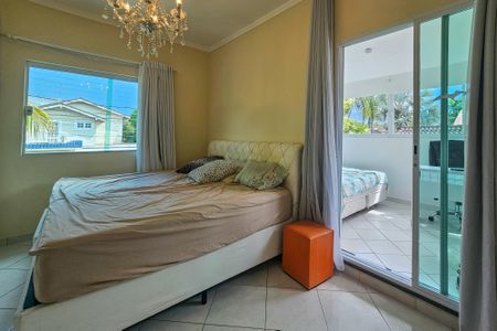 Casa de condomínio para alugar com 210m², 3 quartos e 2 vagasSuite 3