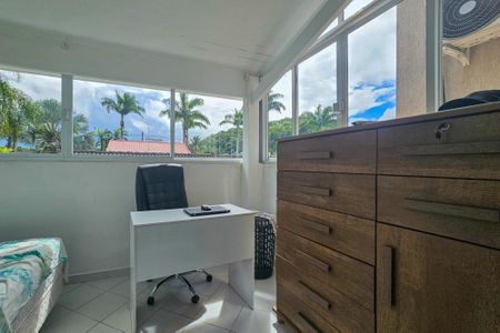 Casa de condomínio para alugar com 210m², 3 quartos e 2 vagasSuite 3