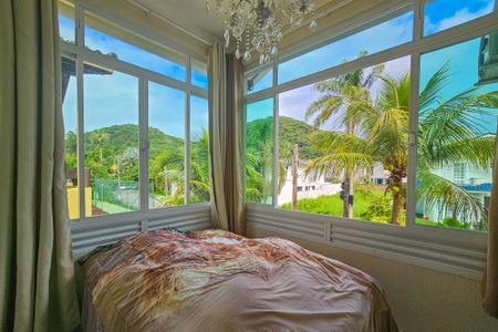 Casa de condomínio para alugar com 210m², 3 quartos e 2 vagasQuarto 1