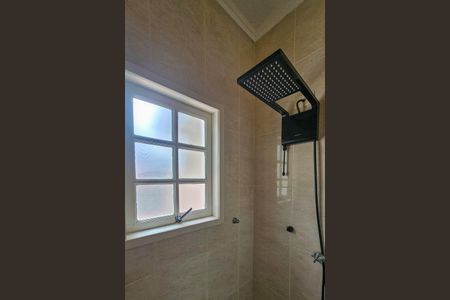 Casa de condomínio para alugar com 210m², 3 quartos e 2 vagasBanheiro da suíte 3