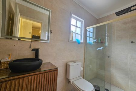 Casa de condomínio para alugar com 210m², 3 quartos e 2 vagasBanheiro da suíte 2