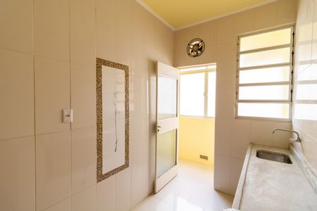 Apartamento à venda com 70m², 3 quartos e sem vaga Apartamento à venda com 70m², 3 quartos e sem vagaCozinha e Área de Serviço