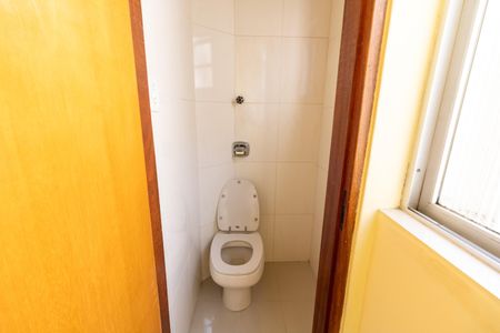 Apartamento à venda com 70m², 3 quartos e sem vaga Apartamento à venda com 70m², 3 quartos e sem vagaBanheiro de serviço