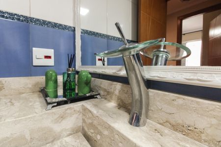 Apartamento à venda com 55m², 2 quartos e sem vaga Apartamento à venda com 55m², 2 quartos e sem vagaBanheiro