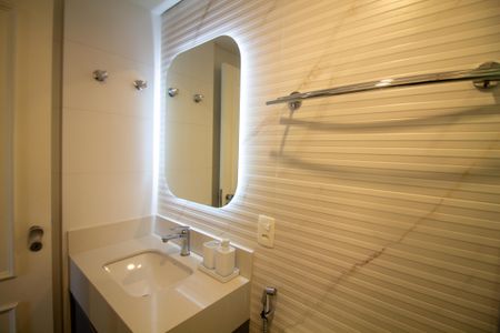 Apartamento para alugar com 56m², 2 quartos e 1 vaga Apartamento para alugar com 56m², 2 quartos e 1 vagaBanheiro