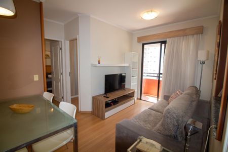 Sala de apartamento para alugar com 2 quartos, 56m² em Cidade Monções, São Paulo